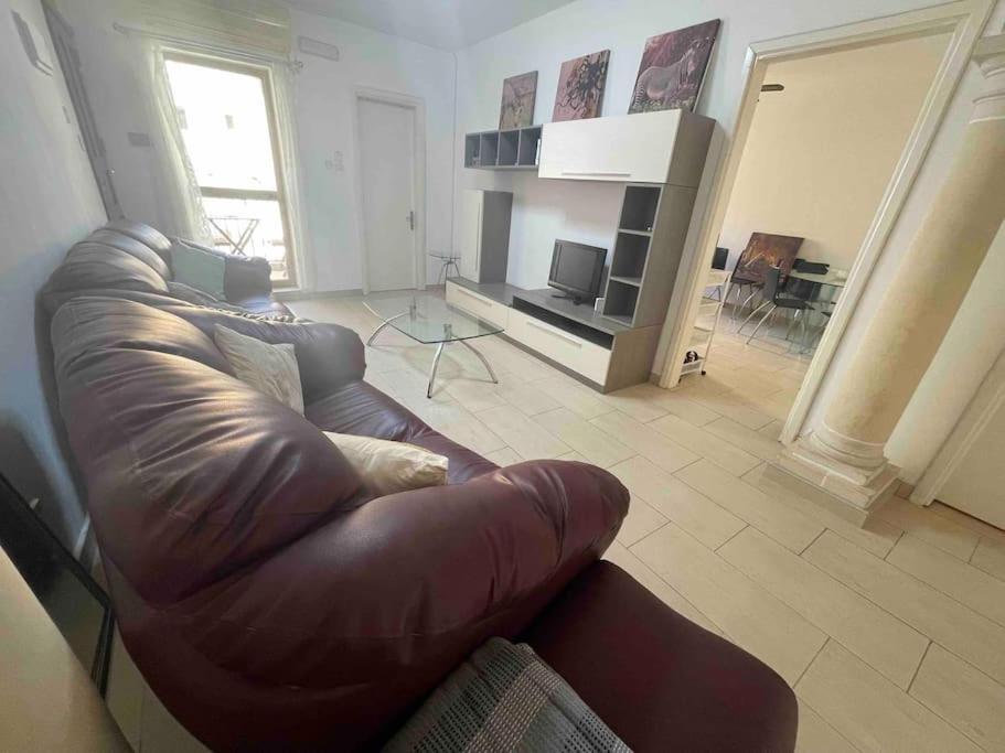 Appartement Gzira / Sliema Wifi & Ac ! Great Value & Location Extérieur photo
